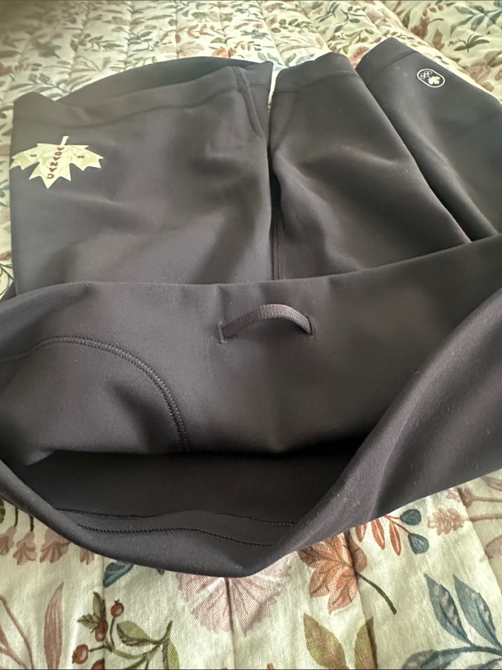 Lululemon Team Canada Bike Shorts - Picture 5 of 5